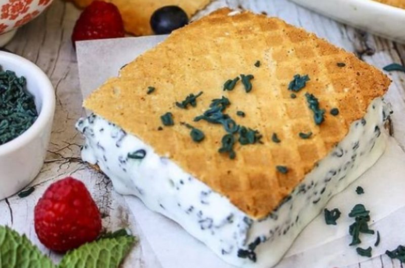 Spirulina stracciatella ice cream